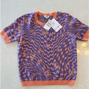 Girls Lg sweater shirt sleeveNWT